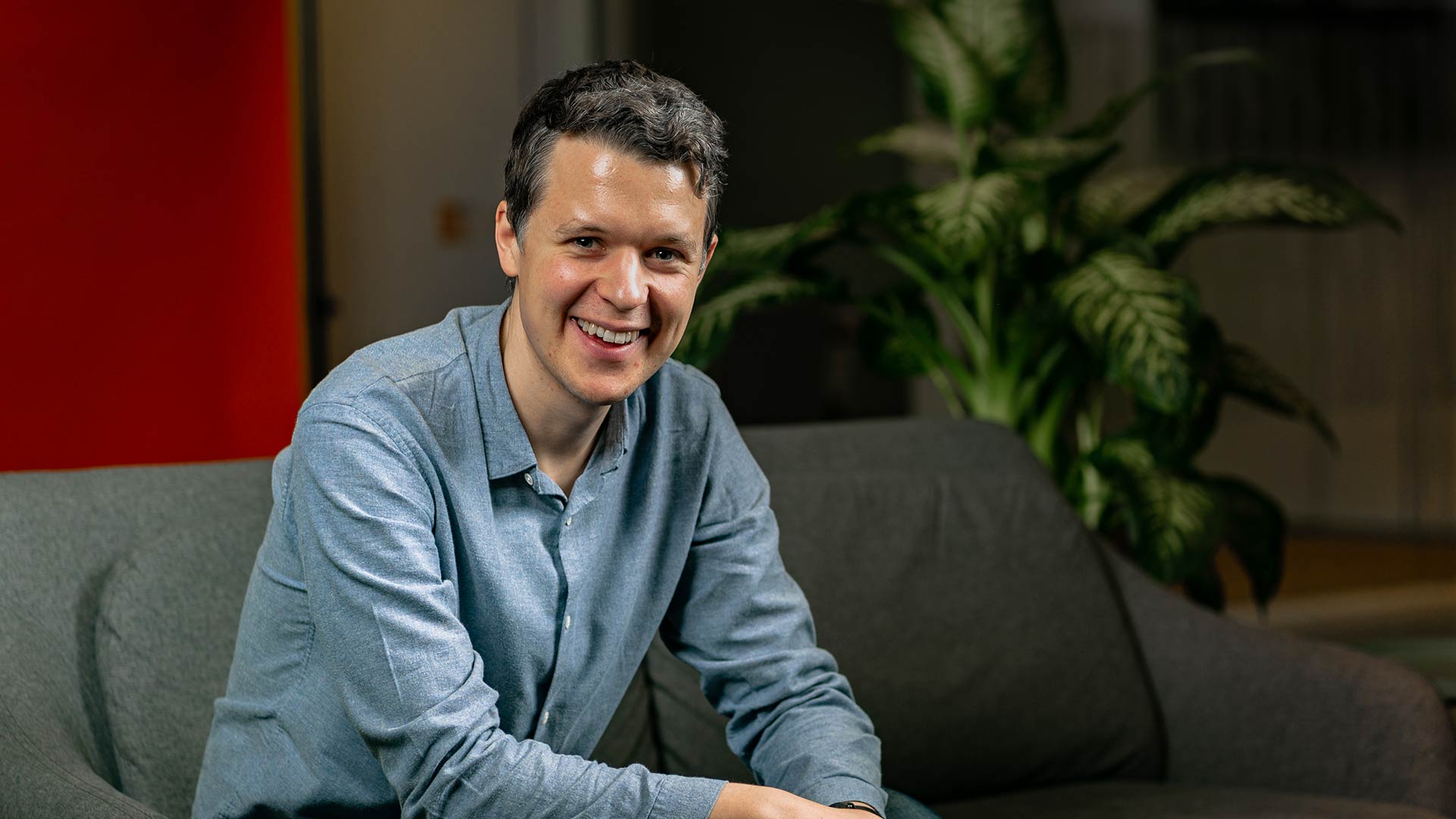 Ministry of Defence secrets exposed by people sending files to personal email accounts, documents show