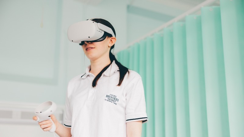 State-of-the-art immersive technology to prepare students for clinical practice launches at Oxford Brookes